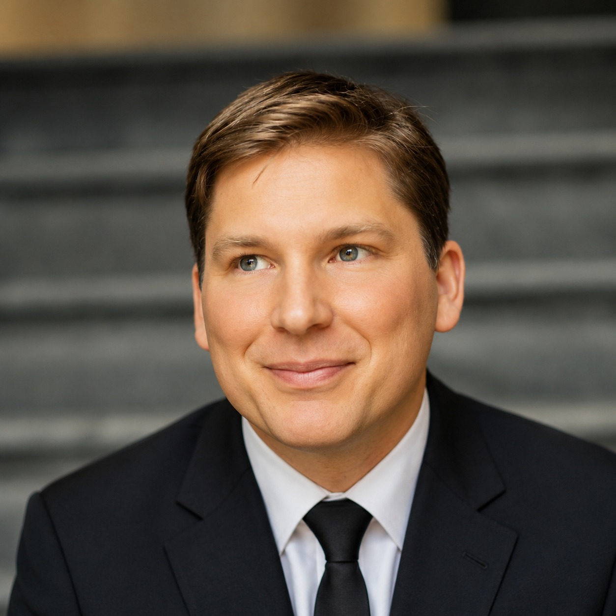 Portrait von Falk-Alexander Birner